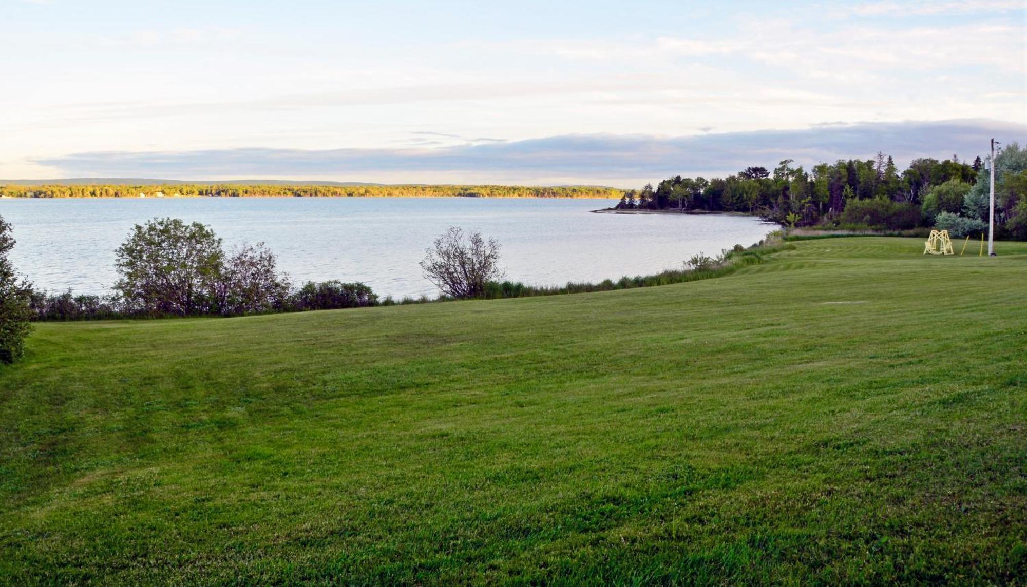 Trailsman Lodge Baddeck Exterior photo