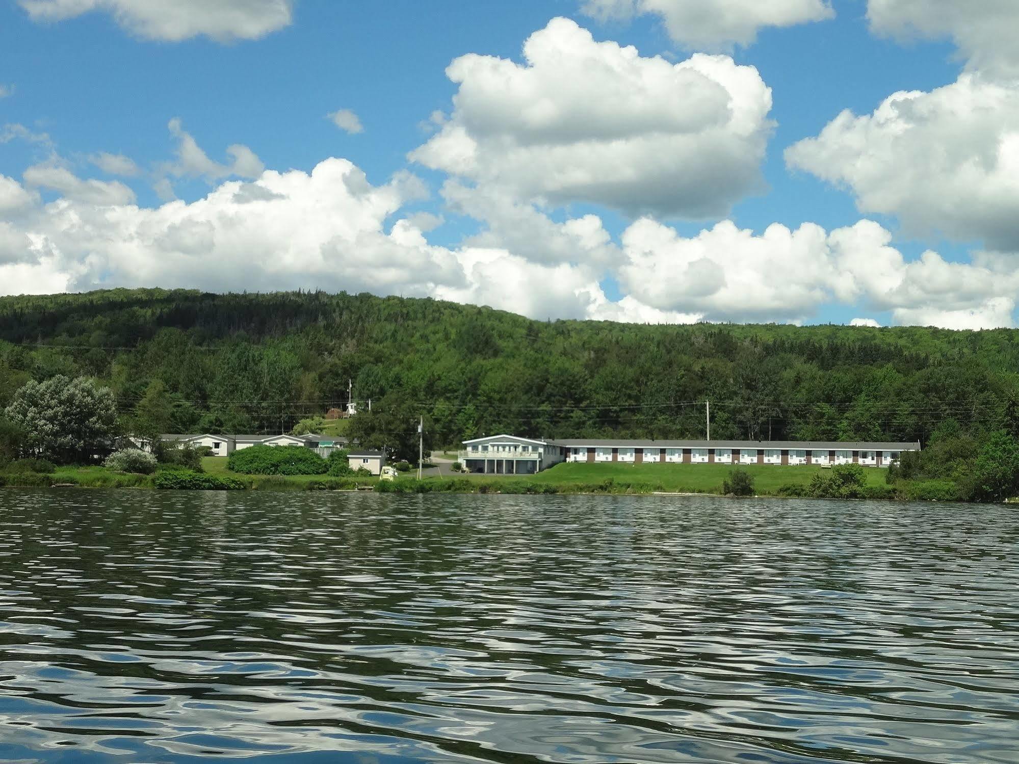 Trailsman Lodge Baddeck Exterior photo